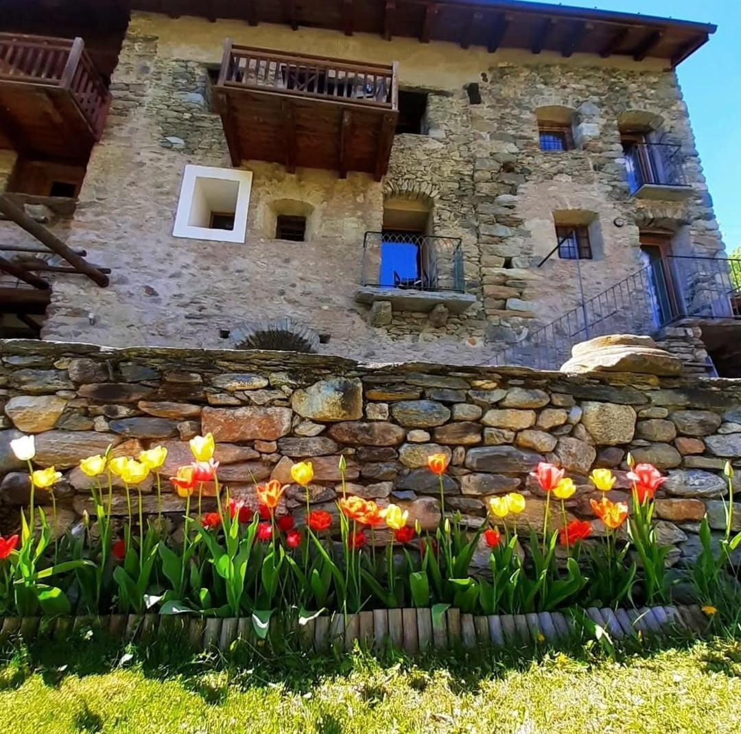 La Fattoria Di Roven Villa Gignod Exterior photo